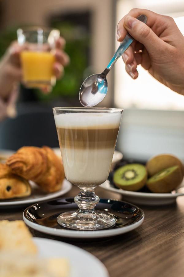 Hotel-Restaurant Le Victoria Rennes Zewnętrze zdjęcie