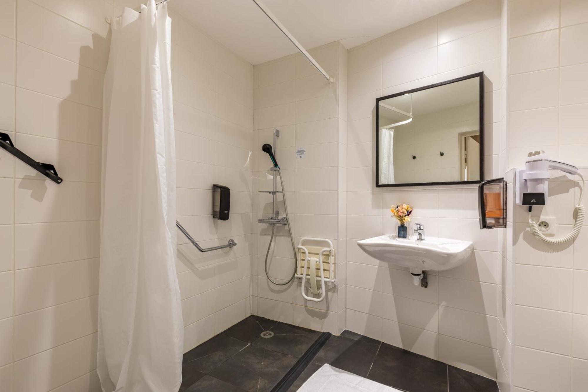 Hotel-Restaurant Le Victoria Rennes Zewnętrze zdjęcie