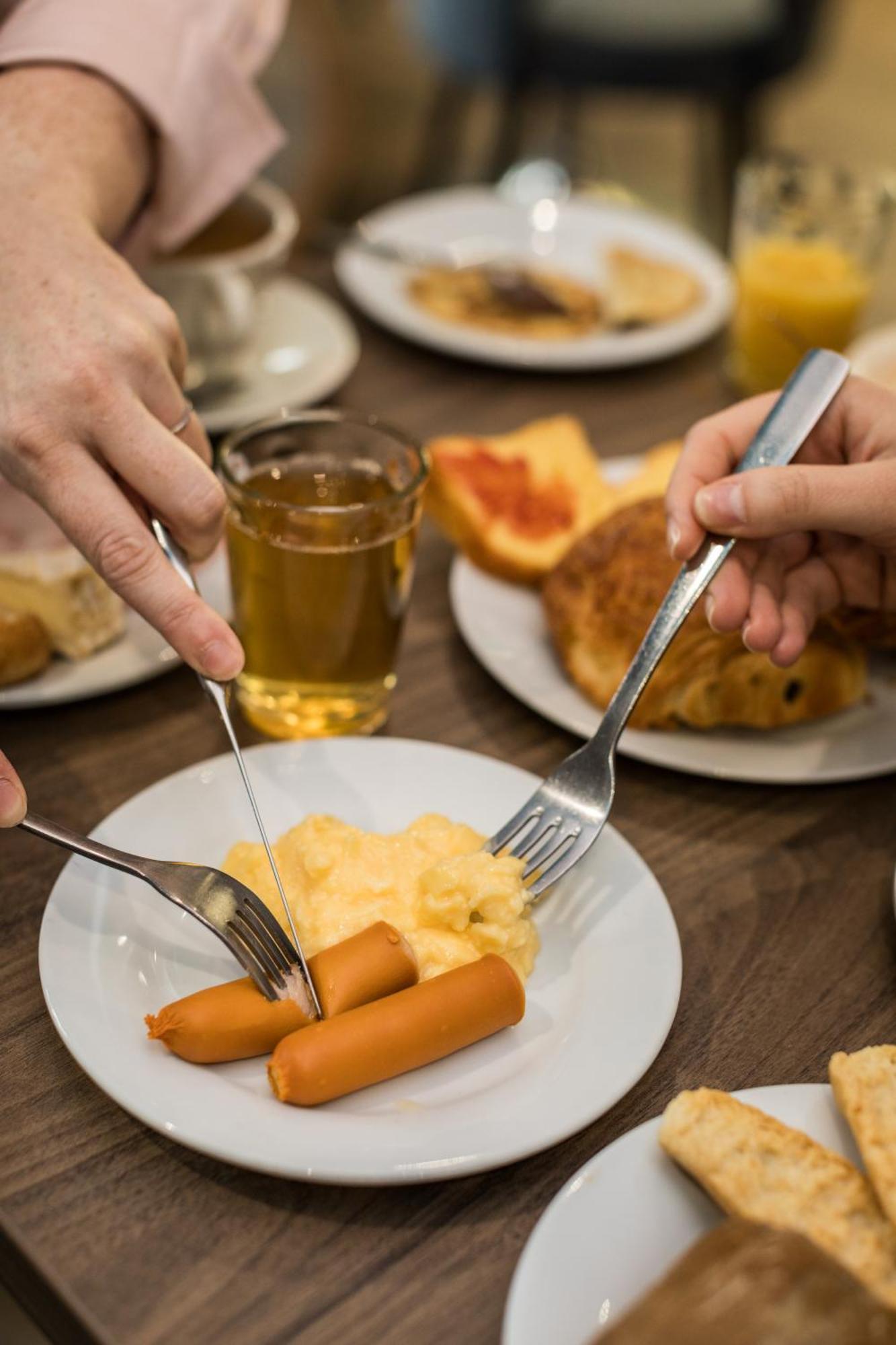 Hotel-Restaurant Le Victoria Rennes Zewnętrze zdjęcie